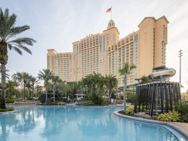 JWMarriottOrlando_GrandeLakes_PoolArea_011