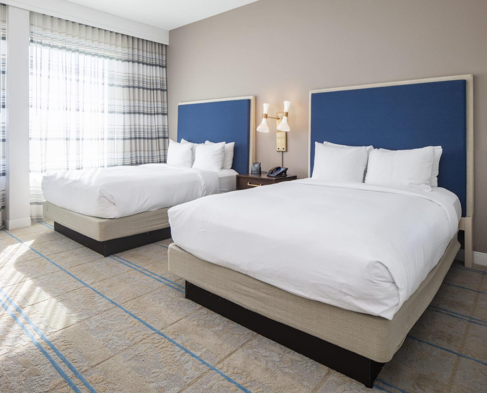 HiltonAustin_001