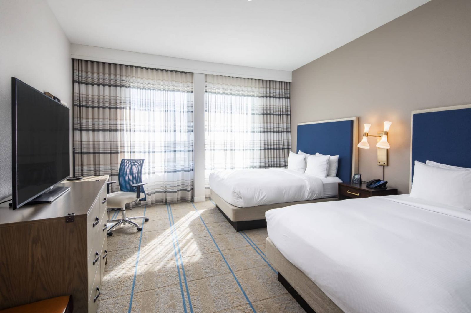 HiltonAustin_002